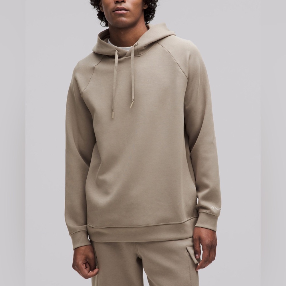NWOT Smooth Spacer Warm Ash Gray Pullover M